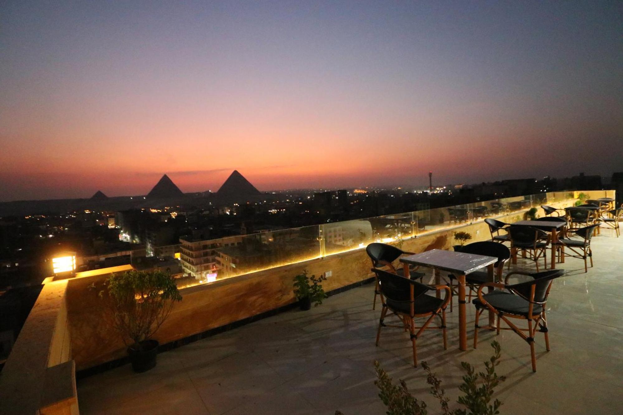 Pyramids Skyline Hotel Cairo Kafret el-Gabal Exterior foto